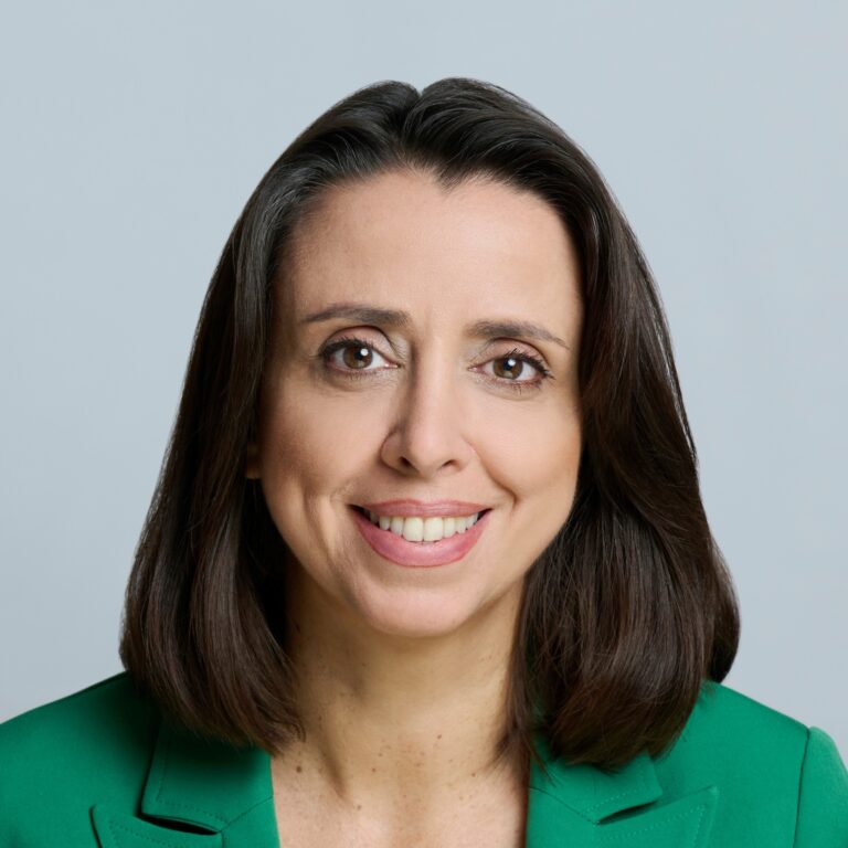 Fernanda Lima headshot