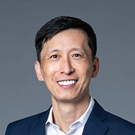 Headshot of Ling Hair