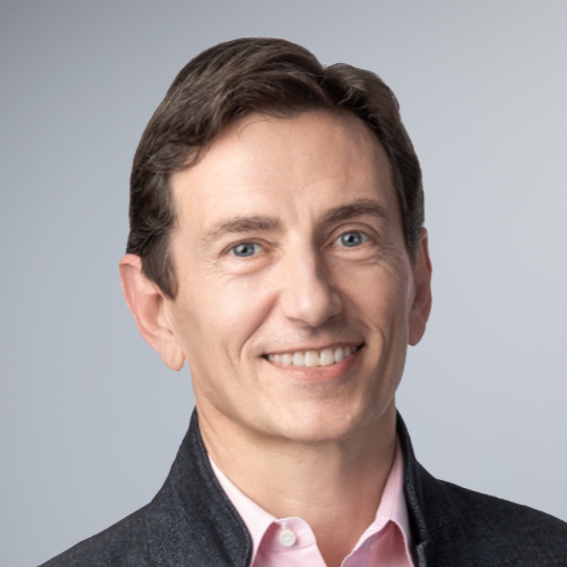 Alex Hungate headshot