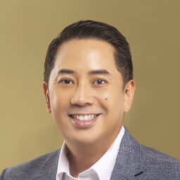 Tony Isidro headshot