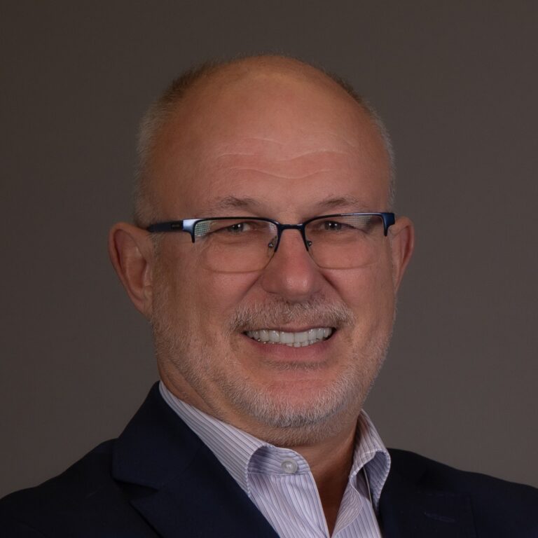 Headshot of Antonio Silveira